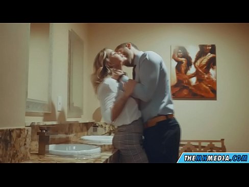 ❤️ Ilehoria busti batek komun publiko batean seduzitzen zaituenean ☑ Sluts gurean eu.mouthporn.ru ﹏